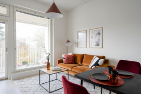 Jewelbox in Vantaa, free parking, 15 mins to Helsinki Vantaa Airport by train, Vantaa